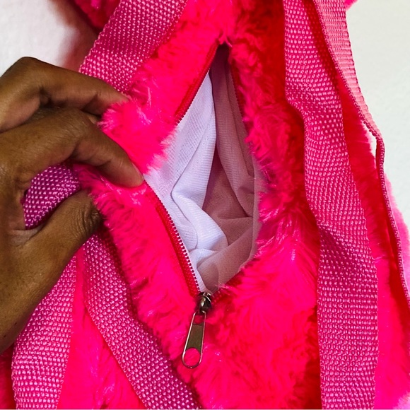 Poppy Playtime Kissy Missy Plush Bag Hot Pink Kids Adults Adjustable Backpack - Picture 3 of 11